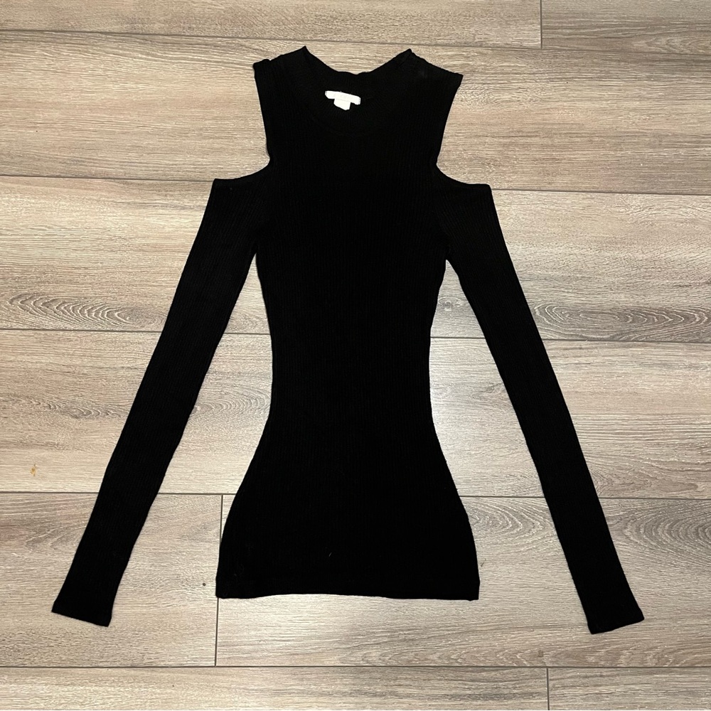 H&M black sweater with shoulder cutouts
